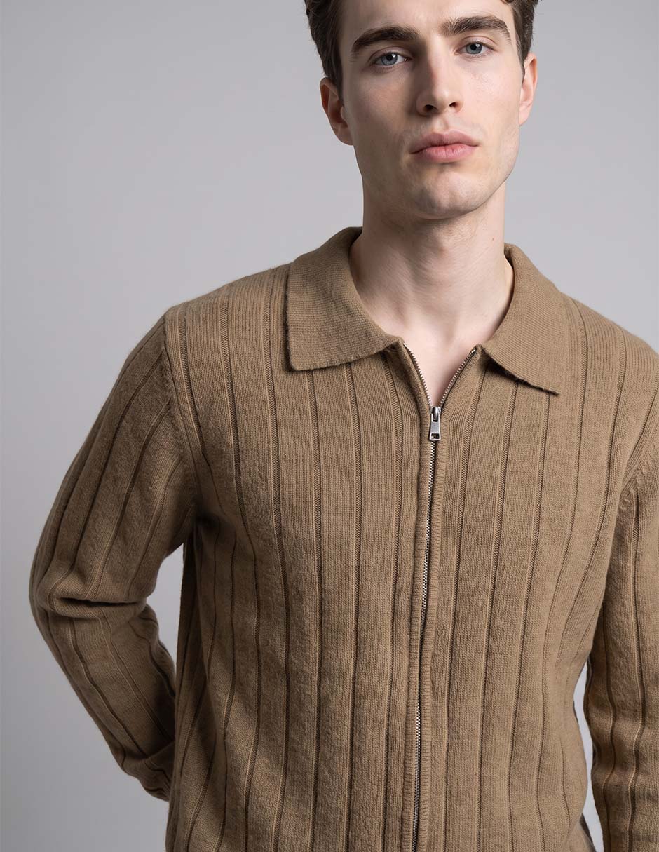 Suéter cuello camisero para hombre 3